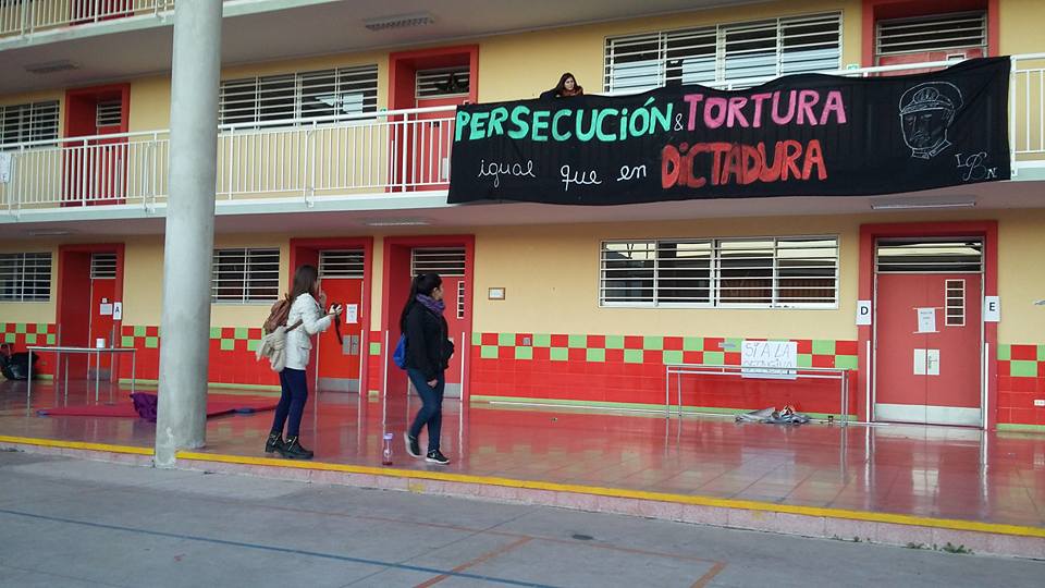 PROTESTA ESTUDIANTIL EN MAIPU 3
