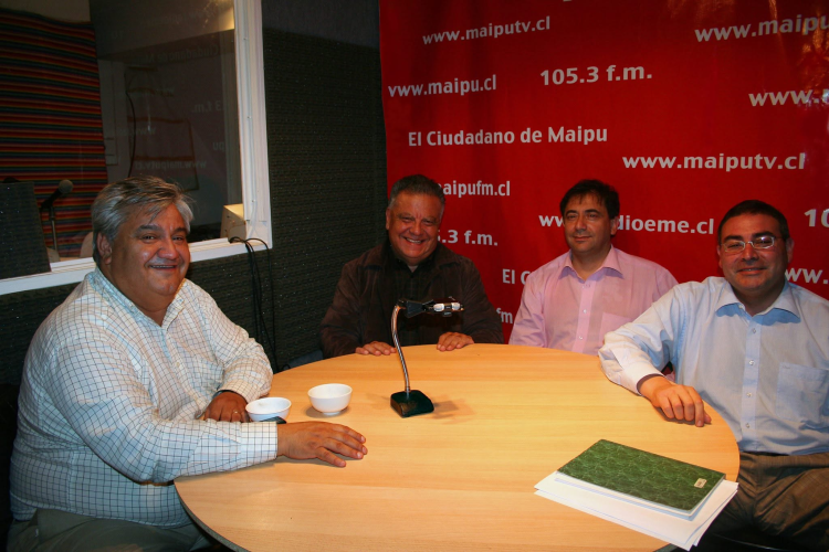 RADIOEME DE MAIPÚ
WWW.RADIOEME.CL